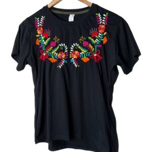 Mexico Embroidered Floral Black Crewneck Graphic T-shirt